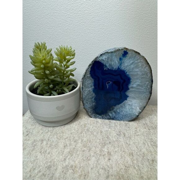 Agate Geode with Druzy (blue) - Picture 1 of 8
